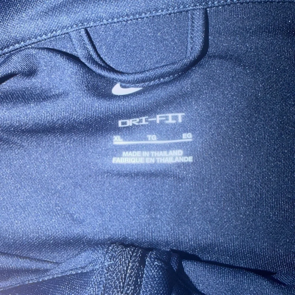 NWT Nike Team Issued Womens Long Sleeve Full Zip Jacket Black CI6432-421